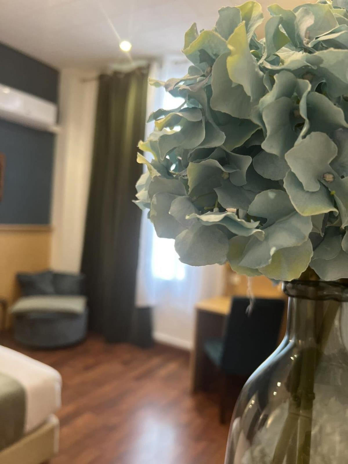 Hotel Abalone - Centre Gare Ним Экстерьер фото
