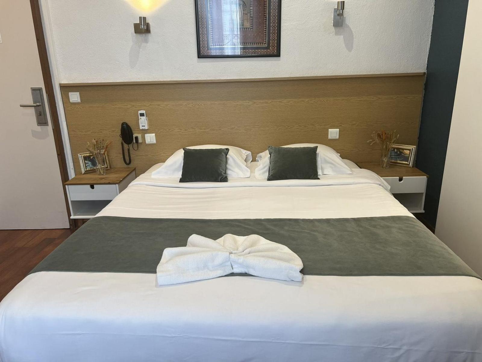 Hotel Abalone - Centre Gare Ним Экстерьер фото