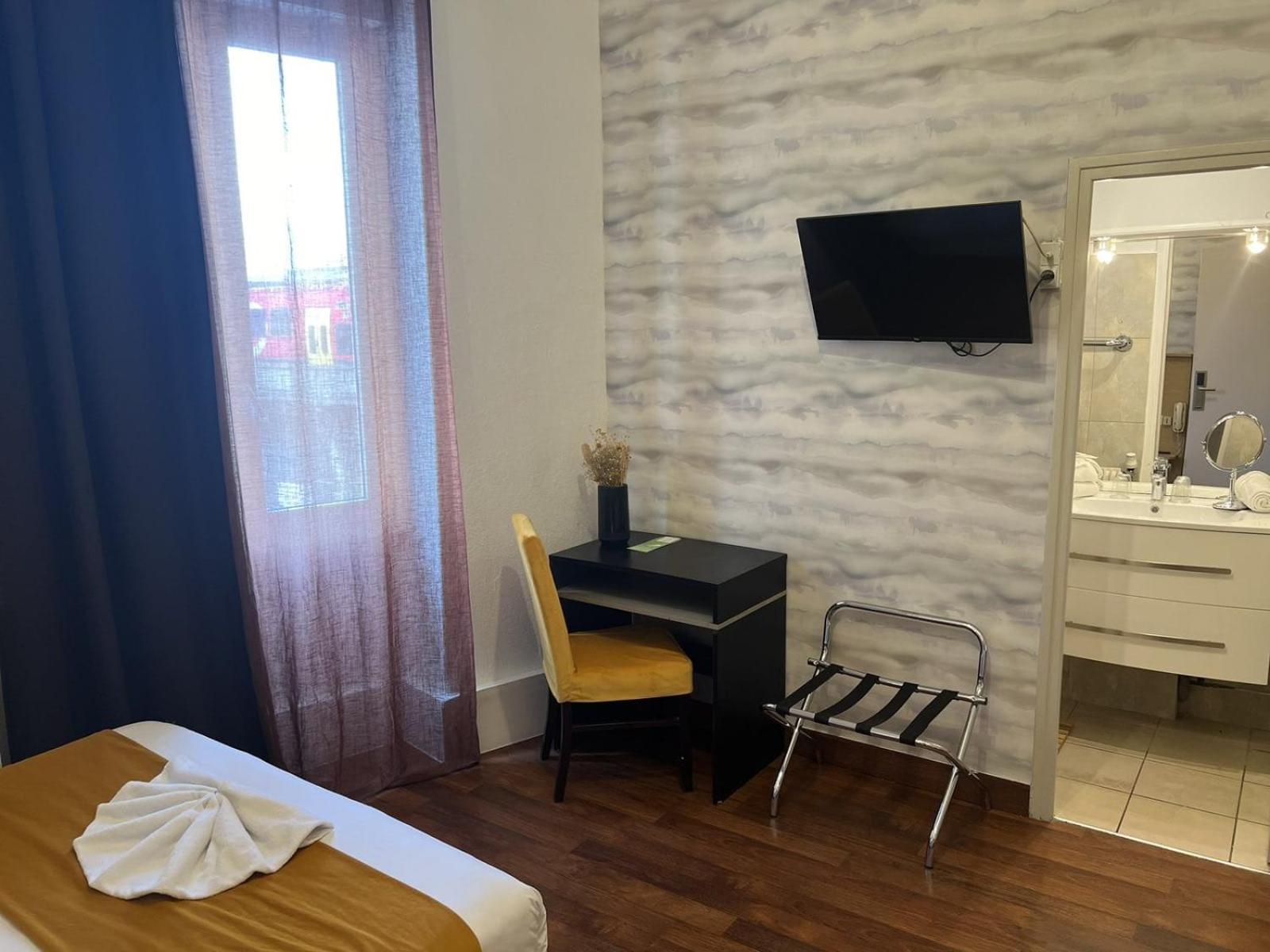 Hotel Abalone - Centre Gare Ним Экстерьер фото