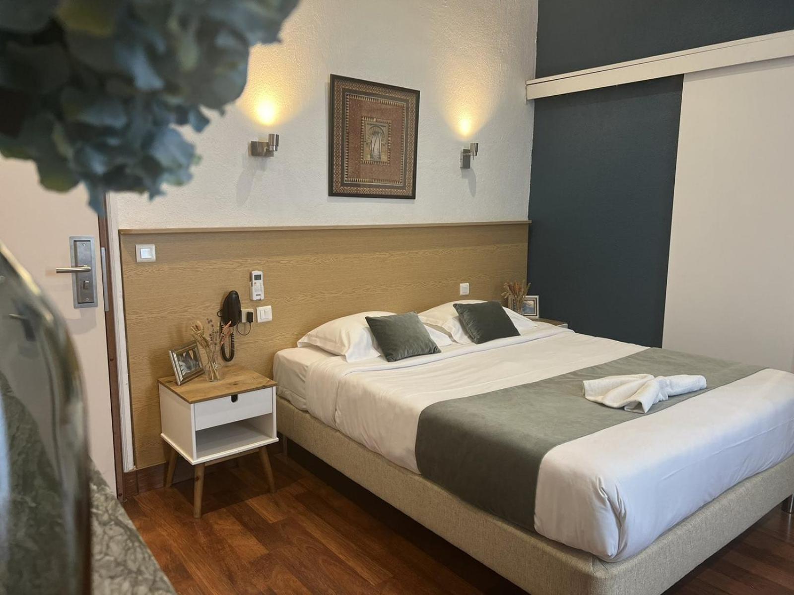 Hotel Abalone - Centre Gare Ним Экстерьер фото