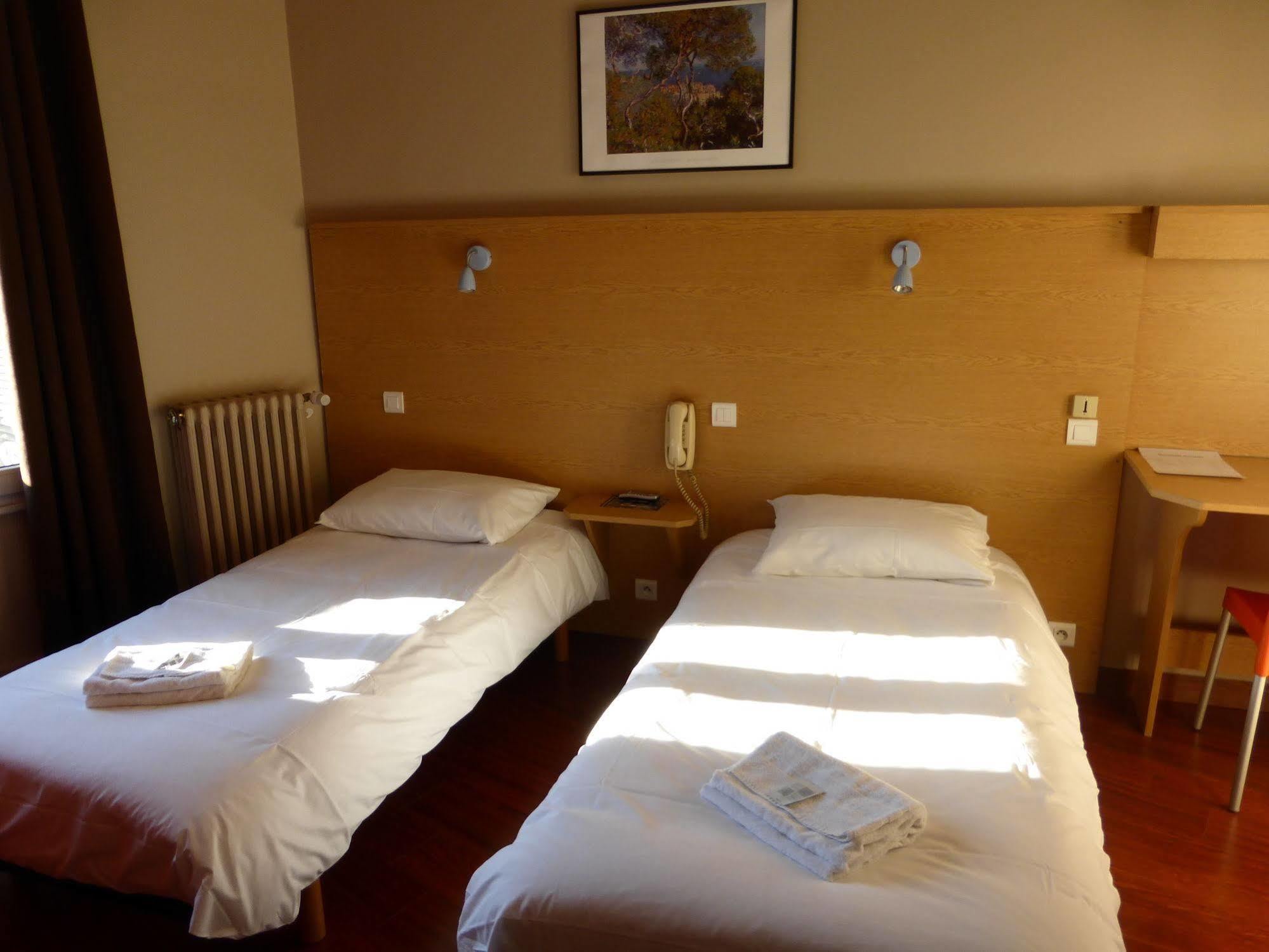 Hotel Abalone - Centre Gare Ним Экстерьер фото